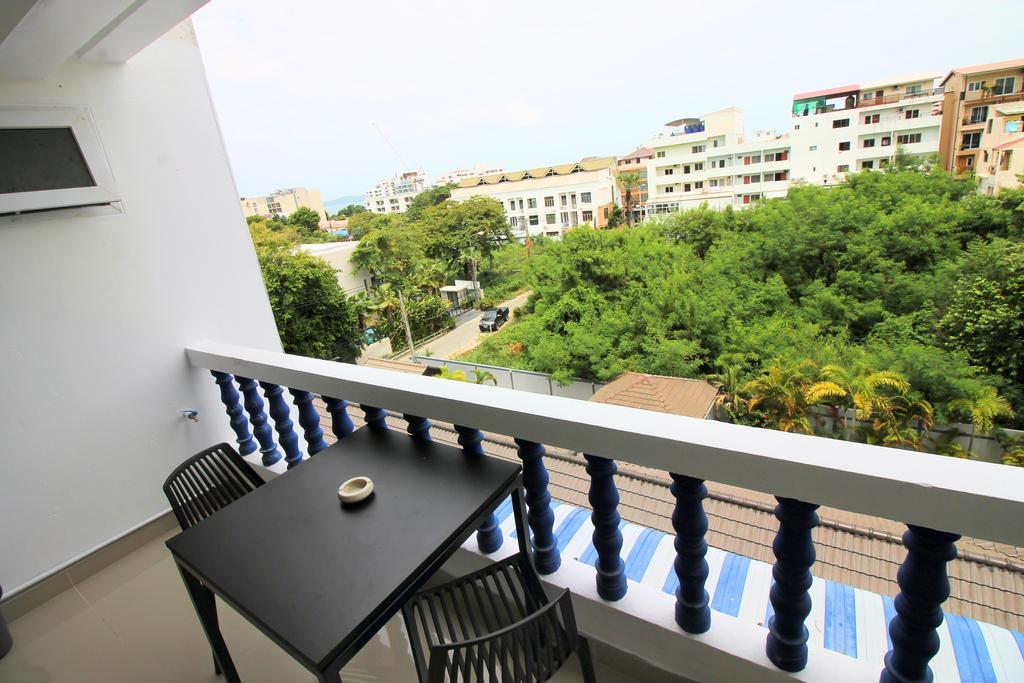 Apartamento Ruamchok Ocean View Pattaya Habitación foto