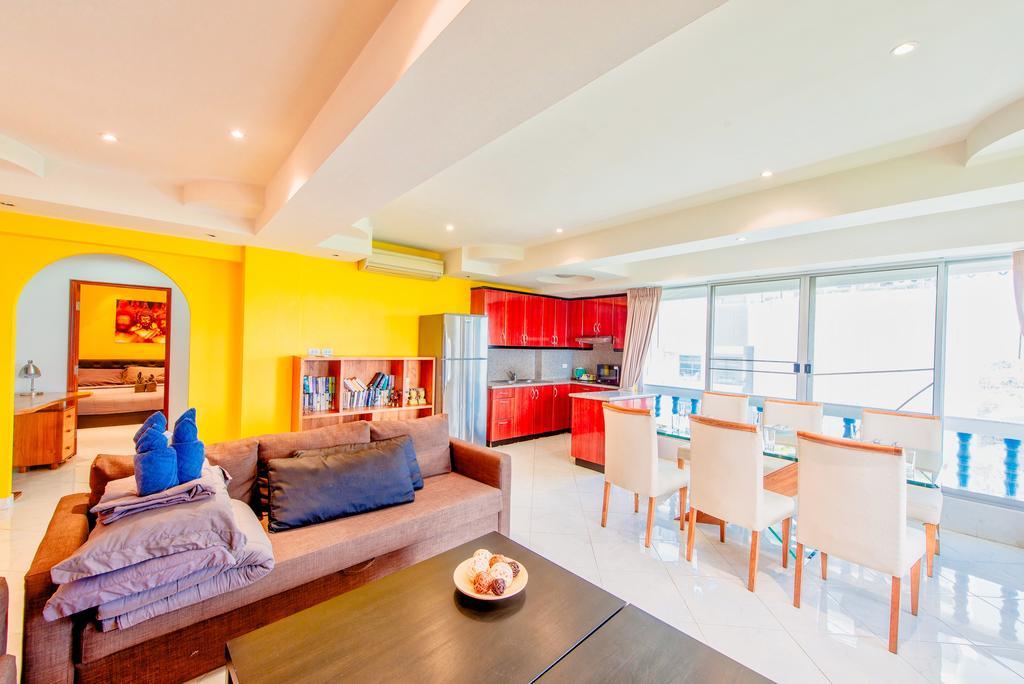 Apartamento Ruamchok Ocean View Pattaya Habitación foto