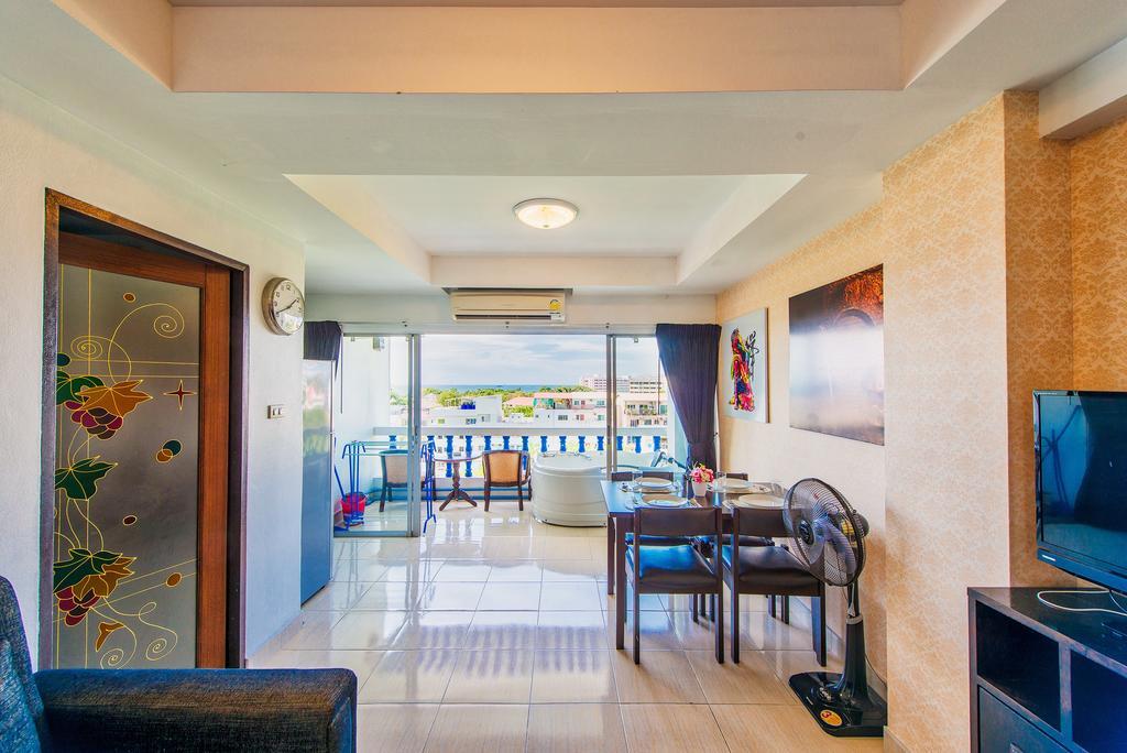 Apartamento Ruamchok Ocean View Pattaya Habitación foto